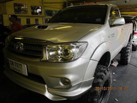 S.V.AUTO มีที่เดียวระวังพวกแอบอ้าง PROJECTOR+XENON+LED DAYLIGHT + @PATA CLICK !.