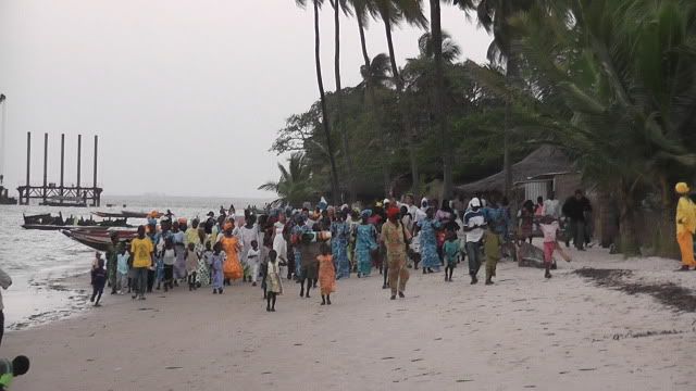 De nuevo en Senegal: De nuevo Cassamance y Pais Bassari. Nunca nos cansaremos - Blogs de Senegal - Cassamance: Baficán, Hitu Kabrousse y boda en Carabane (15)