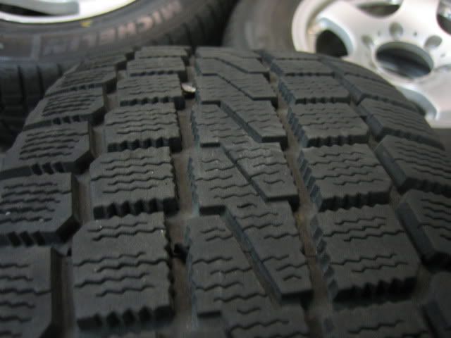 http://i668.photobucket.com/albums/vv48/jdmtoronto/Album1/IMG_0095.jpg