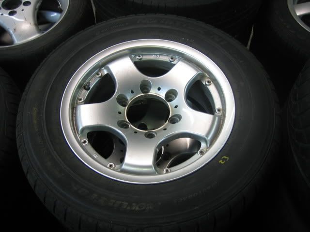 http://i668.photobucket.com/albums/vv48/jdmtoronto/Album1/IMG_0134.jpg