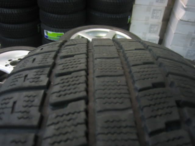 http://i668.photobucket.com/albums/vv48/jdmtoronto/Album1/IMG_0145.jpg