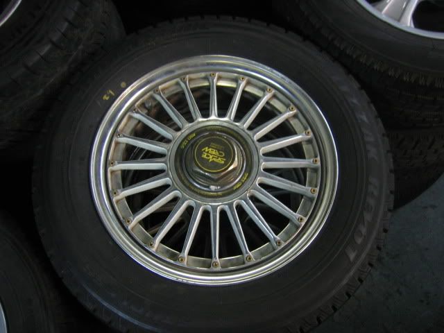 http://i668.photobucket.com/albums/vv48/jdmtoronto/Album1/IMG_0225.jpg