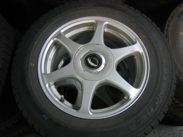 http://i668.photobucket.com/albums/vv48/jdmtoronto/Album1/IMG_0274.jpg