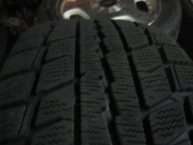 http://i668.photobucket.com/albums/vv48/jdmtoronto/Album1/IMG_0285.jpg