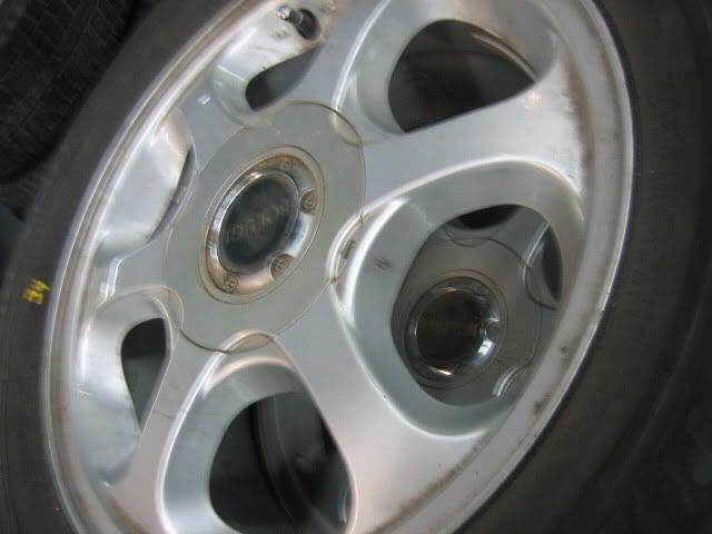 http://i668.photobucket.com/albums/vv48/jdmtoronto/Album1/IMG_0307.jpg