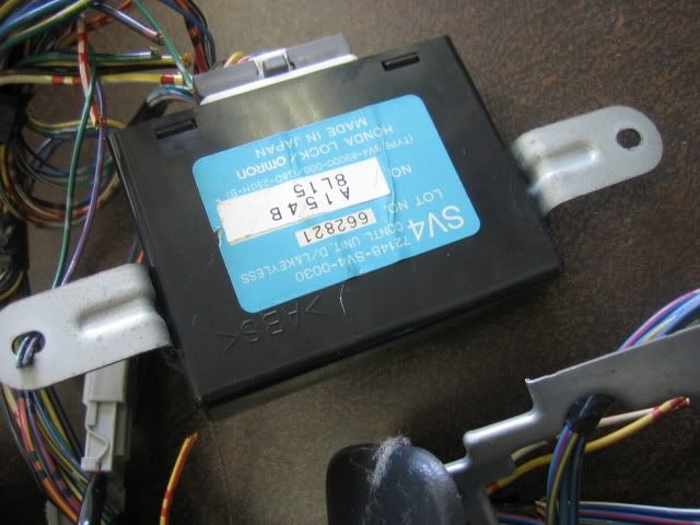 http://i668.photobucket.com/albums/vv48/jdmtoronto/Album1/IMG_4645.jpg