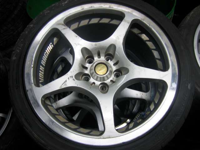 http://i668.photobucket.com/albums/vv48/jdmtoronto/febcontainer/IMG_3422-640_zps85187899.jpg