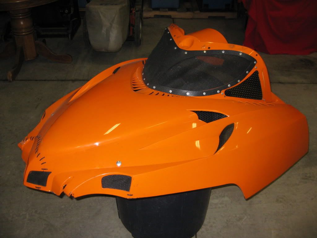 M1000Hood005.jpg